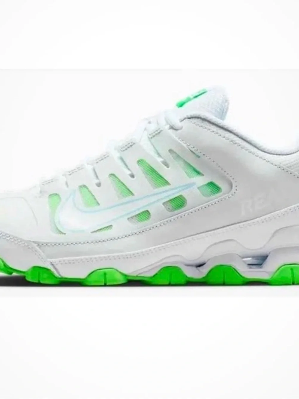 NIB Nike Reax 8 TR Training Shoes Men’s 9.5 / Women’s 11 – Brand New
